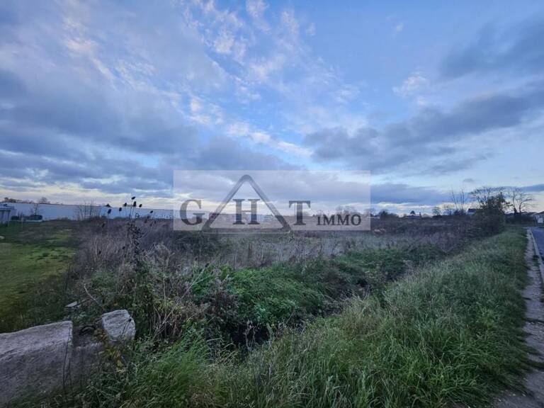 A VENDRE TERRAIN NANTEUIL LES MEAUX — photo 1