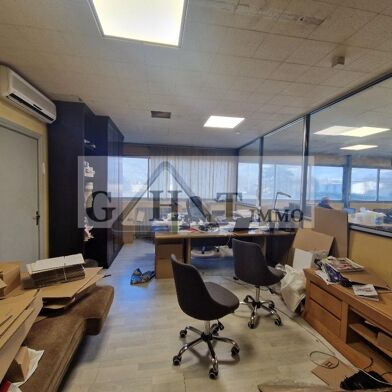 Local industriel  22000 €