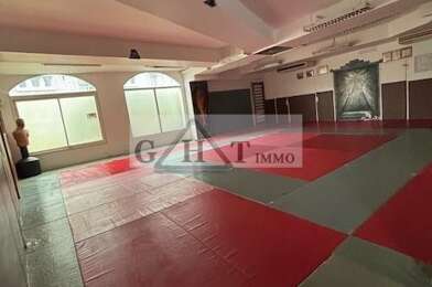 Commerce  1380000 €