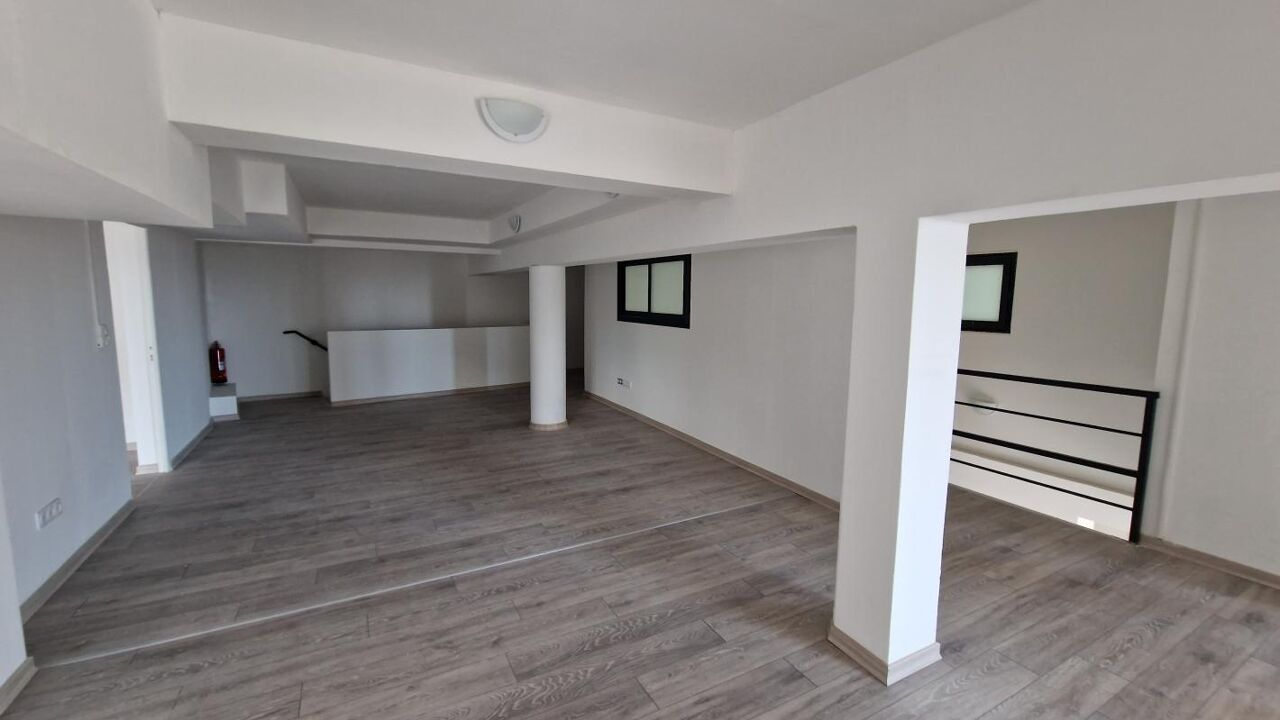 bureau  pièces 380 m2 à vendre à Saint-Denis (97400)