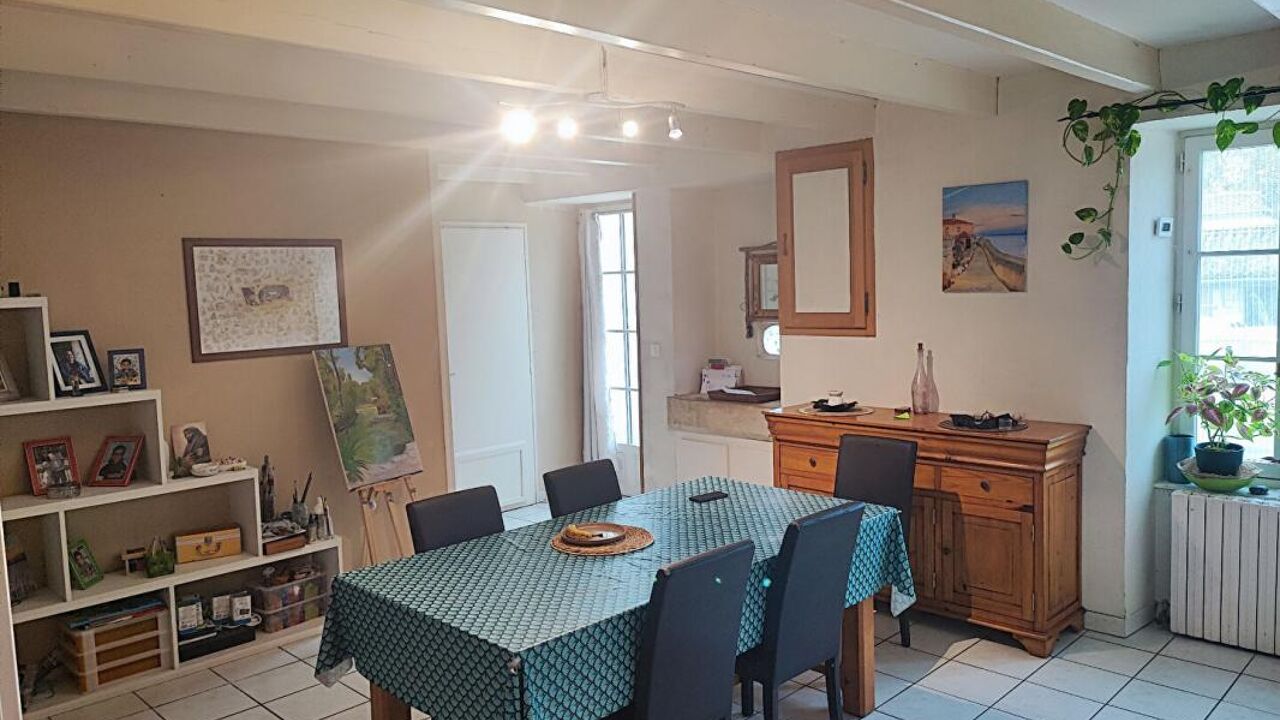 maison 5 pièces 198 m2 à vendre à Azay-le-Brûlé (79400)