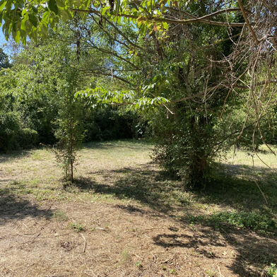 Terrain 700 m²