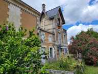 33920 - SECTEUR BLAYE - DEMEURE DE CARACTERE 470M² HABITABLES ET GRAND JARDIN — photo 2
