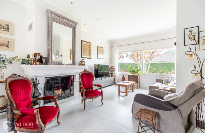 Bien vendu : Maison 190 m² Péronnas (01960) — photo 4