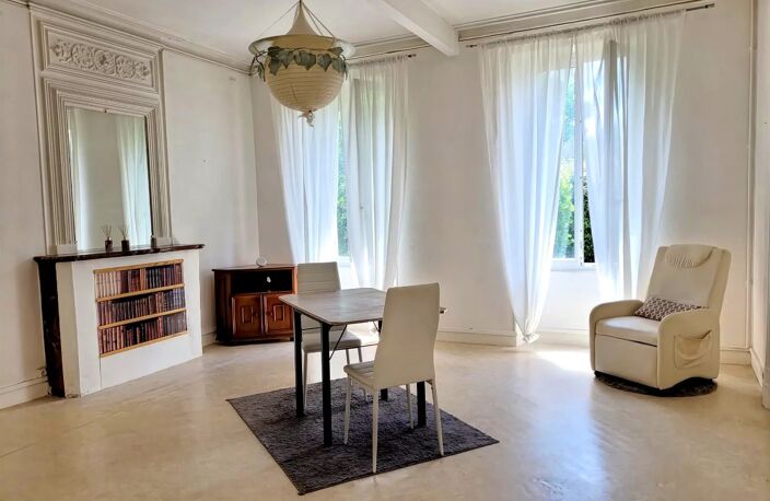 33920 - SAINT CHRISTOLY DE BLAYE - MAISON DE CARACTERE 470M² HABITABLES ET 3100M² PARC — photo 2