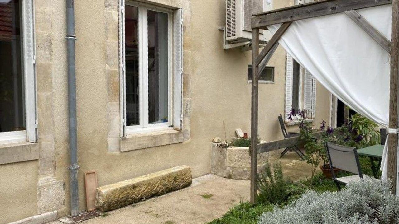 maison 6 pièces 99 m2 à vendre à Saint-Amand-Montrond (18200)