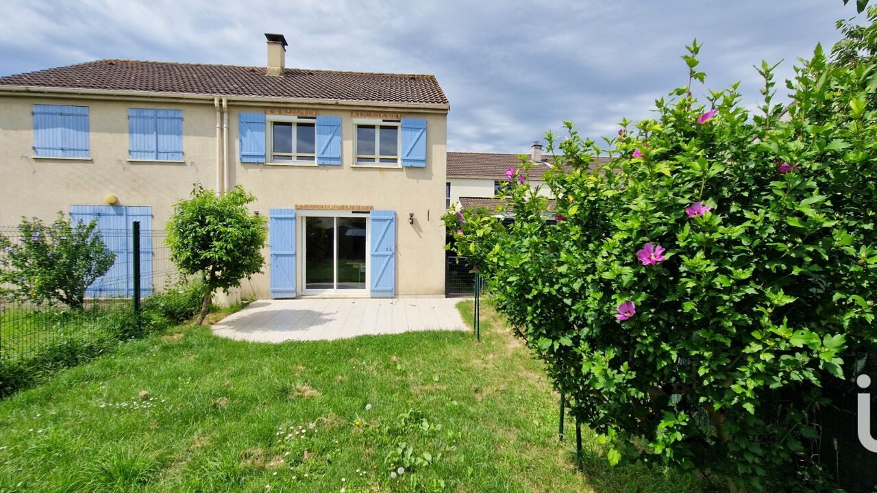 maison 4 pièces 75 m2 à vendre à Savigny-le-Temple (77176)