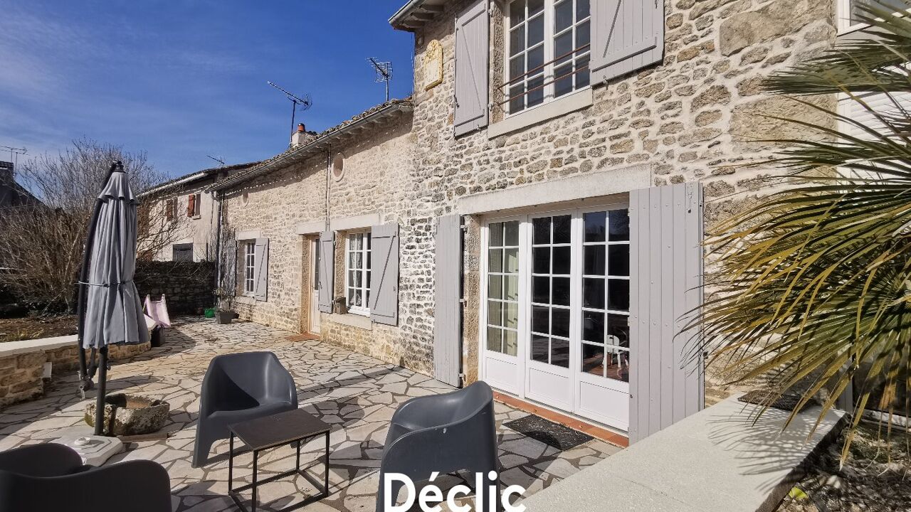 maison 8 pièces 207 m2 à vendre à Béceleuf (79160)