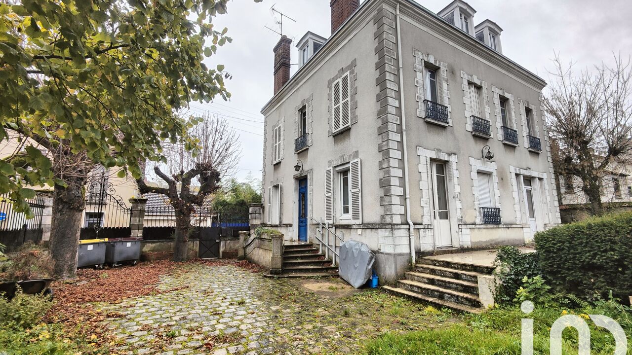 maison 9 pièces 220 m2 à vendre à Étampes (91150)