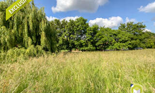 Terrain  1372 m² à vendre à Saint-Cyr-sur-Menthon (01380)