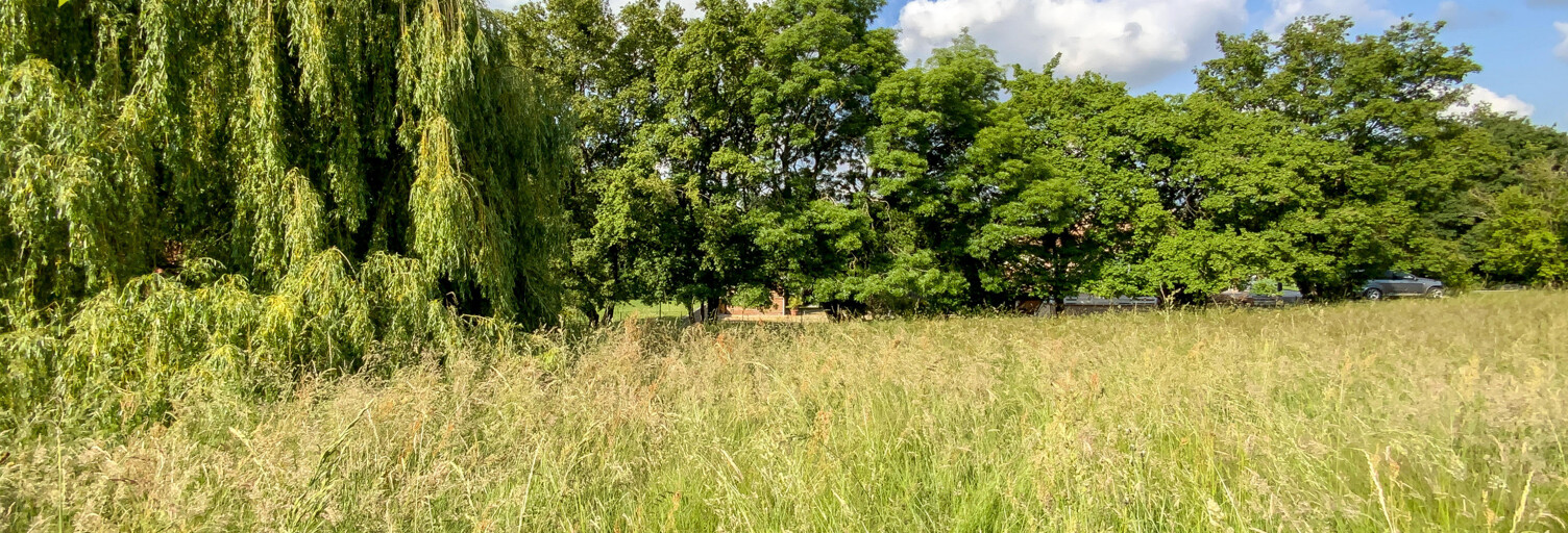 Terrain  1372 m² à vendre à Saint-Cyr-sur-Menthon (01380)