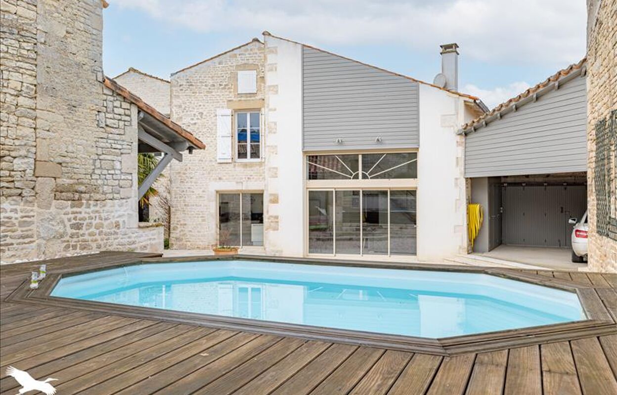 maison 5 pièces 160 m2 à vendre à Dampierre-sur-Boutonne (17470)