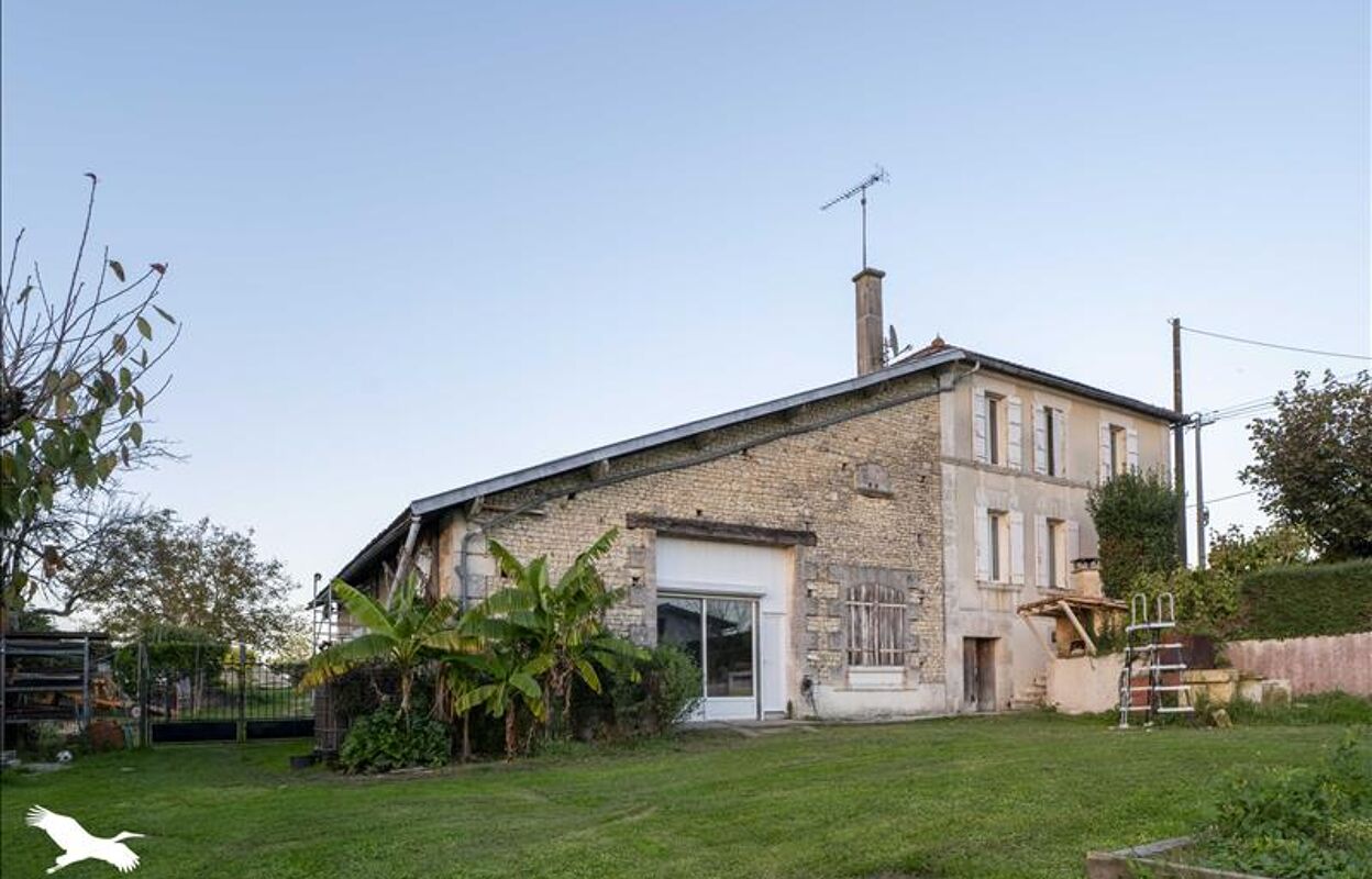 maison 8 pièces 256 m2 à vendre à Reignac (16360)