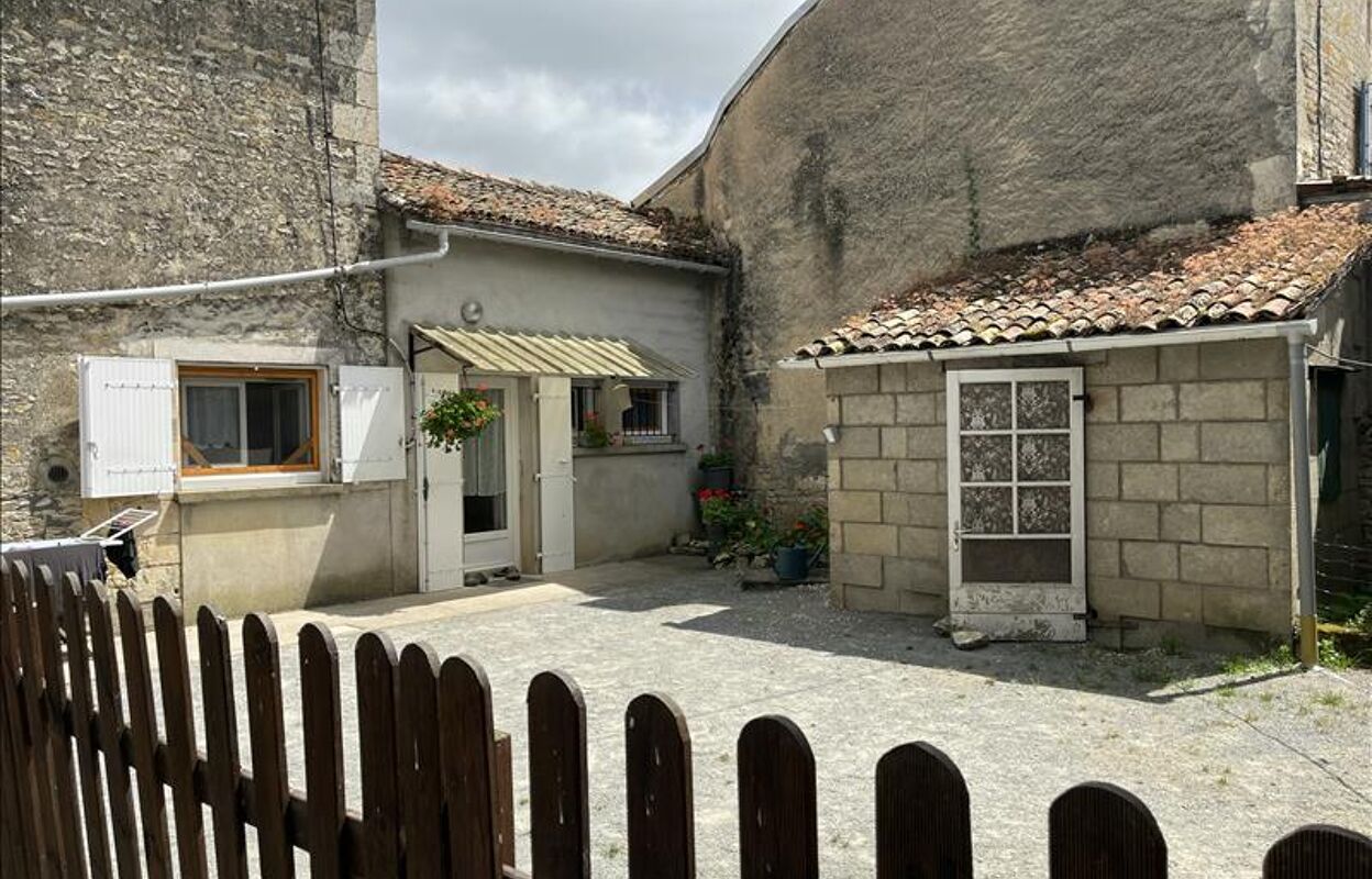 maison 3 pièces 85 m2 à vendre à Secondigné-sur-Belle (79170)