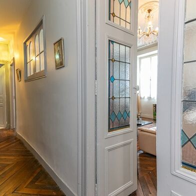 Appartement 6 pièces 259700 €