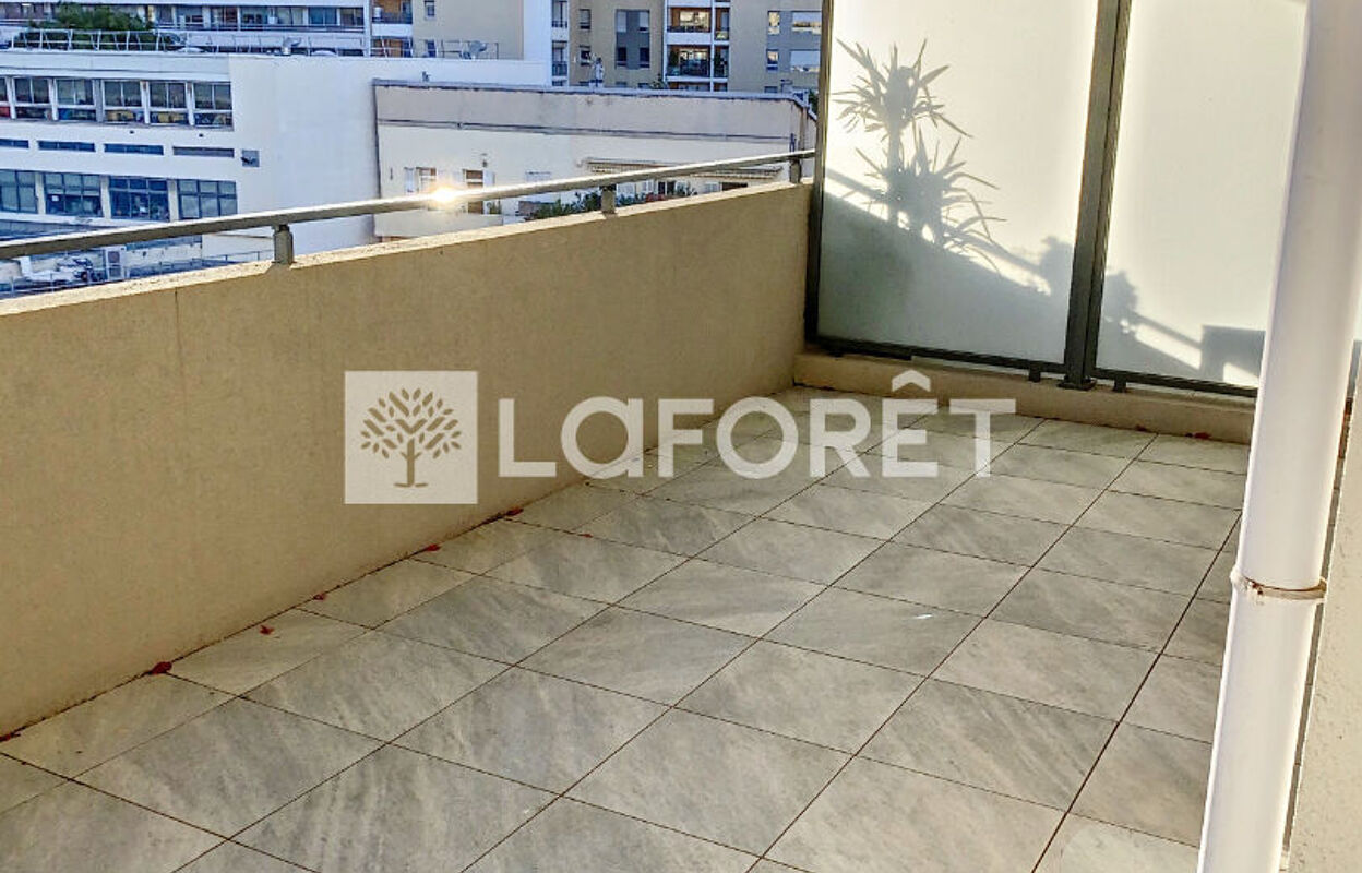 appartement 3 pièces 64 m2 à louer à Marseille 7 (13007)