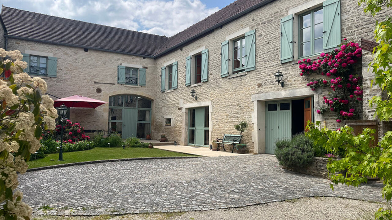 maison 12 pièces 414 m2 à vendre à Montbard (21500)