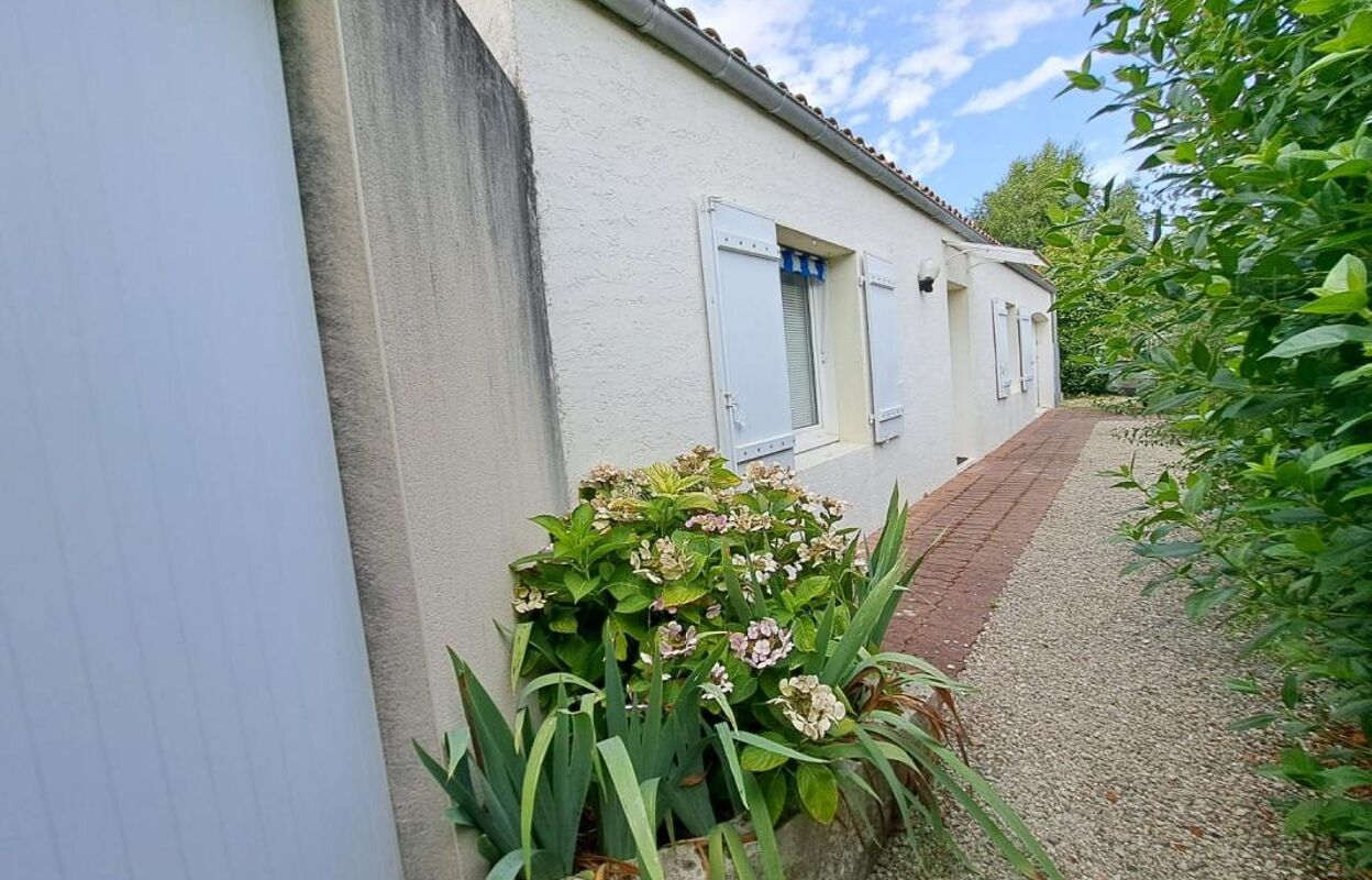 maison 3 pièces 82 m2 à vendre à Montroy (17220)