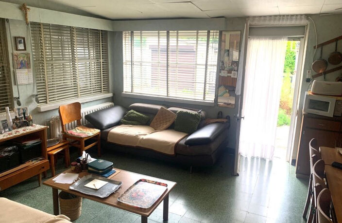 Maison semi individuelle à rénover avec garage, bâtie sur un — photo 2