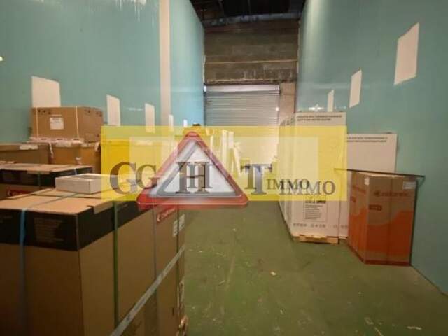 ENTREPOT 330 M² A LOUER SAINT GERMAIN LES ARPAJEON — photo du bien