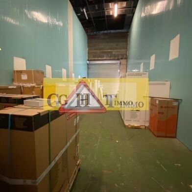 Local industriel  3000 €