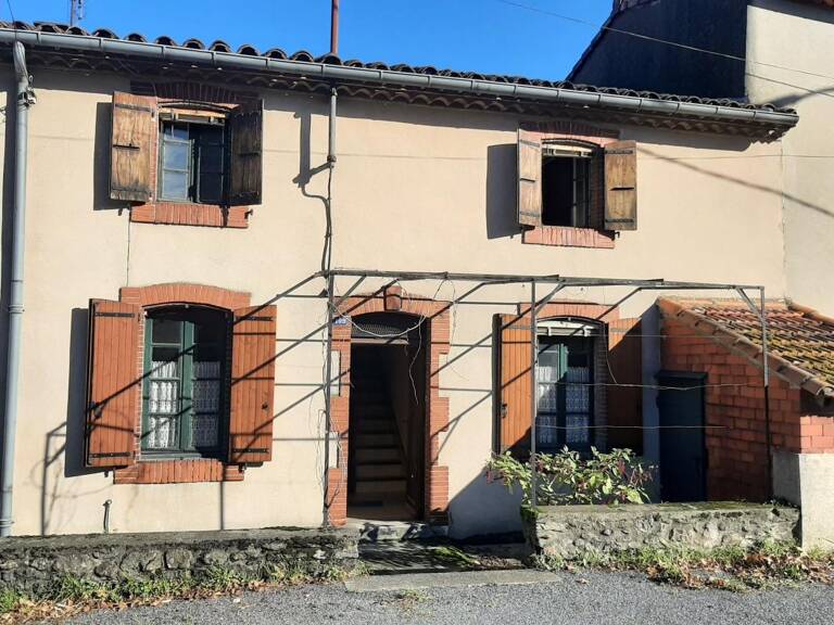 SAINT-AMANS-SOULT MAISON AVEC JARDIN ET GARAGE — photo 1