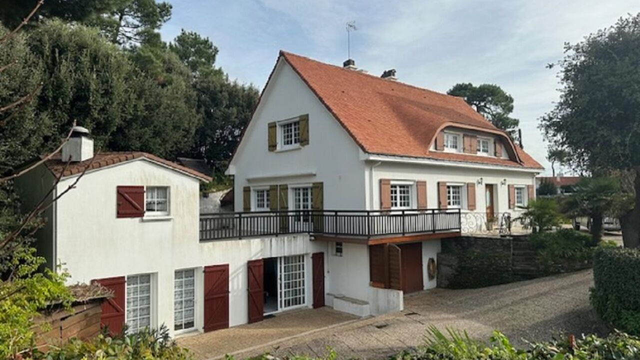 maison 13 pièces 270 m2 à vendre à Saint-Michel-Chef-Chef (44730)