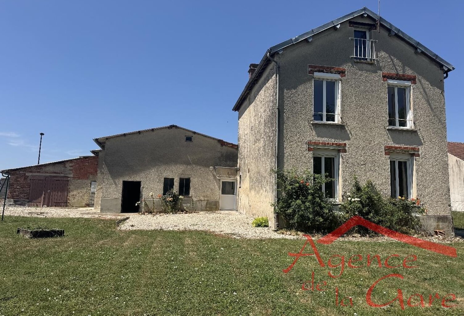 Vente maison 7 pièces 110 m² Fère-Champenoise (51230) — photo 1