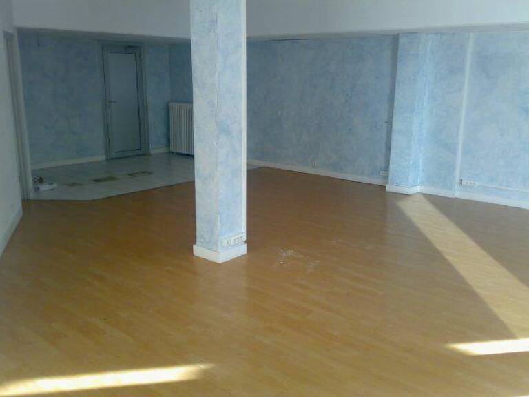 Commerce  71 m² — photo 1
