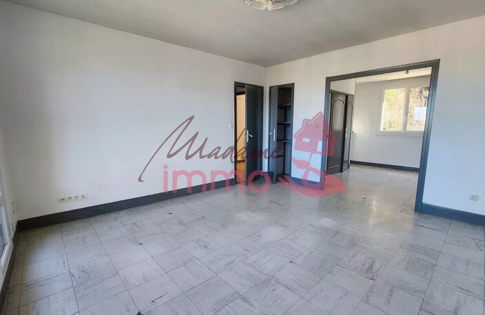 Appartement T5 82m² - Vue Ville et Montagnes — photo 3