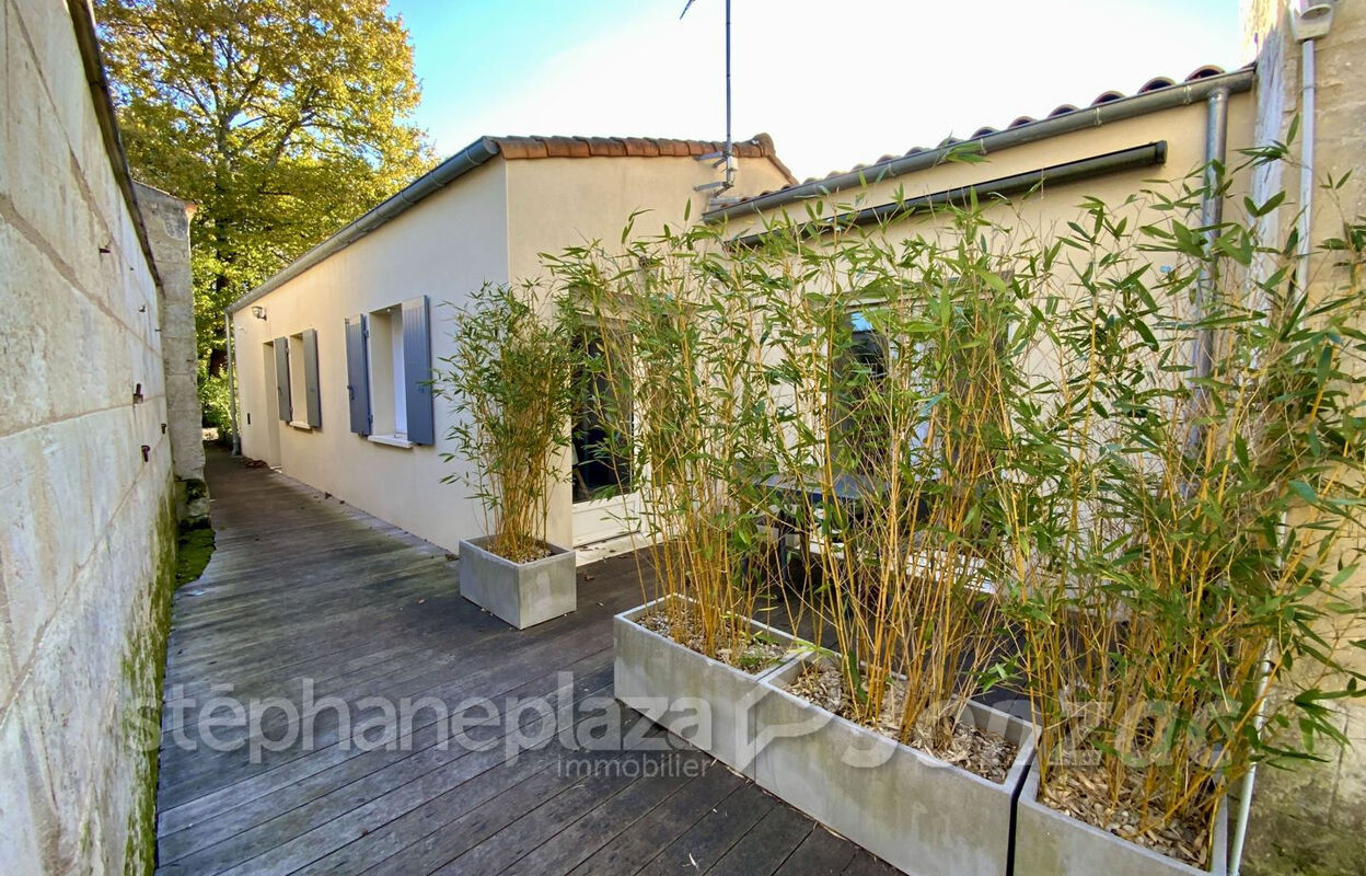 immeuble  pièces 66 m2 à vendre à Jonzac (17500)