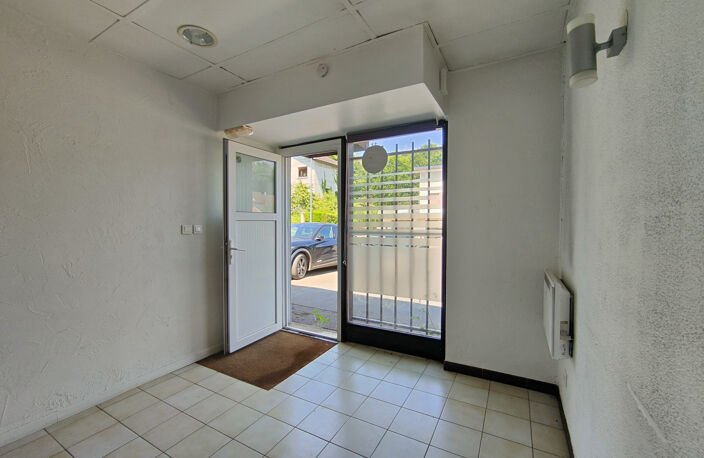 Local d'activité pouvant être affecté en appartement — photo 2