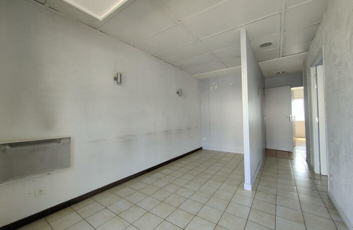 Local d'activité pouvant être affecté en appartement — photo 3