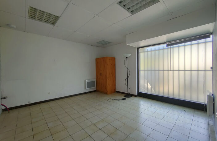 Local d'activité pouvant être affecté en appartement — photo 4