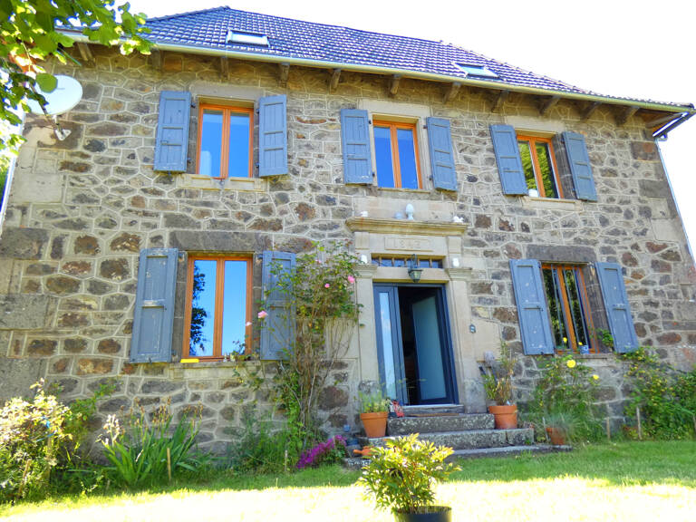 MAISON EN PIERRE RENOVEE BELLE VUE — photo 1