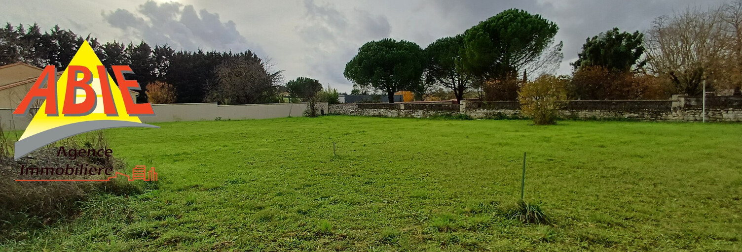 Terrain  1392 m² à vendre à Fontenay-le-Comte (85200)