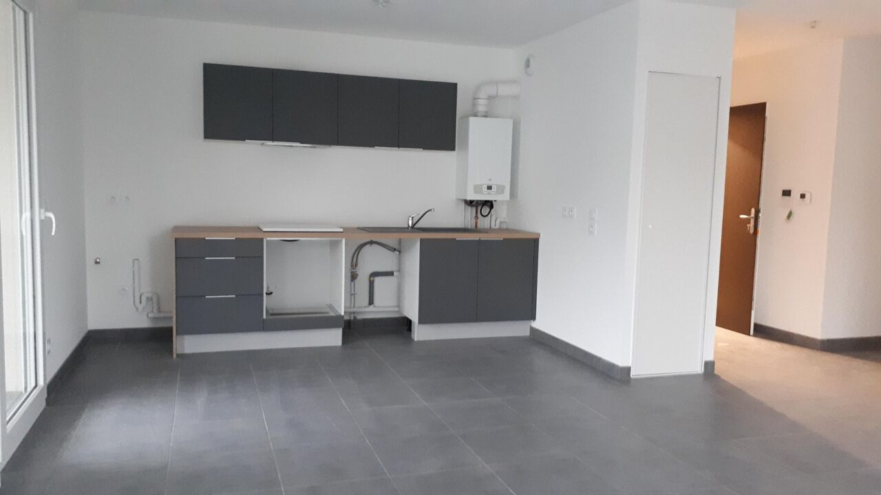 appartement 3 pièces 69 m2 à louer à Bourgoin-Jallieu (38300)