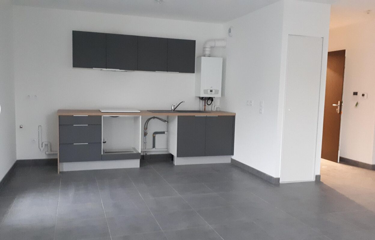 appartement 3 pièces 69 m2 à louer à Bourgoin-Jallieu (38300)