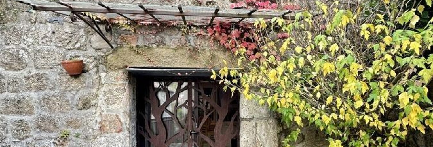 Maison 4 Pièces 72 m² à vendre à Vallées-d'Antraigues-Asperjoc (07530)