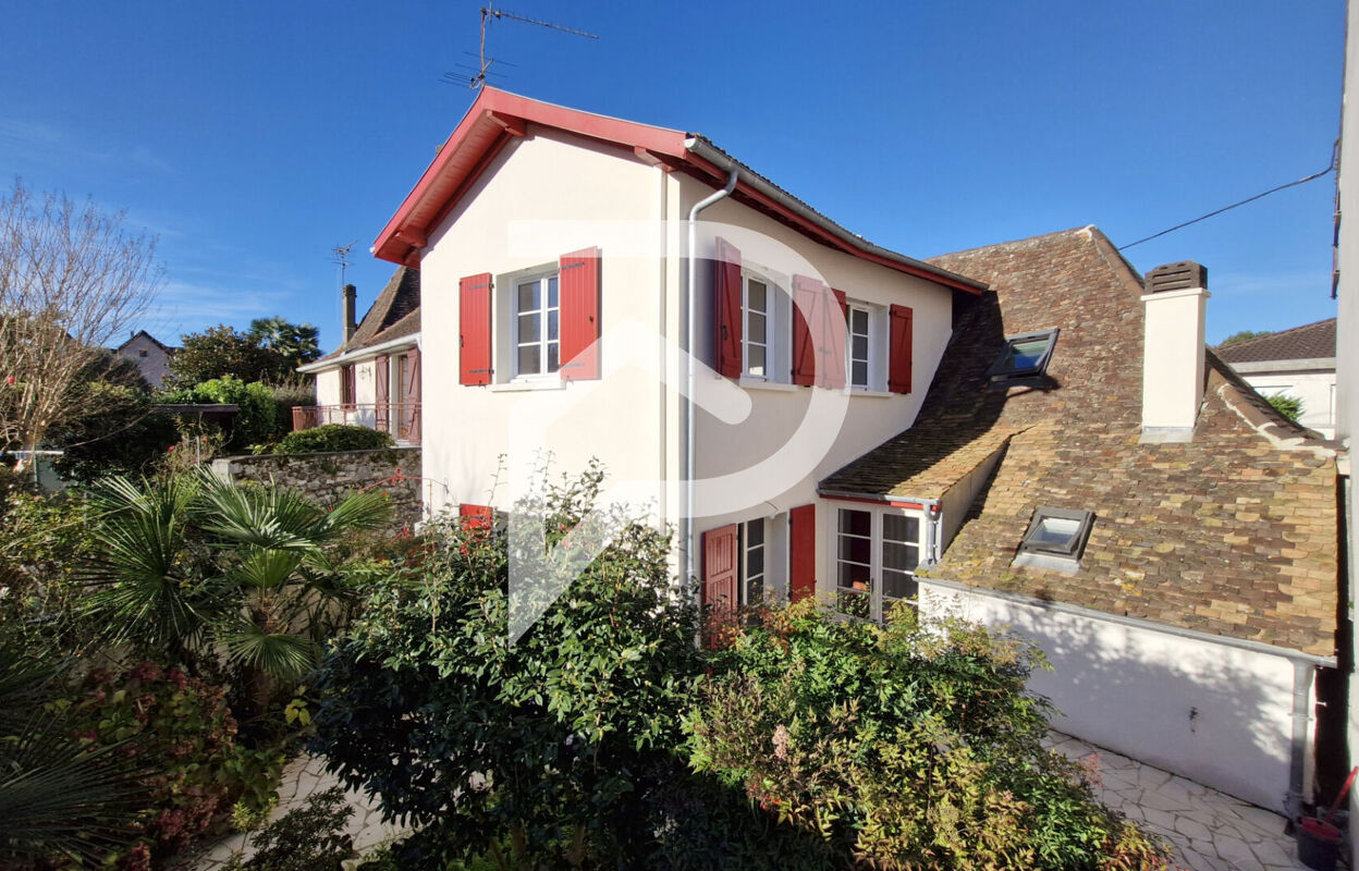 maison 5 pièces 115 m2 à vendre à Orthez (64300)