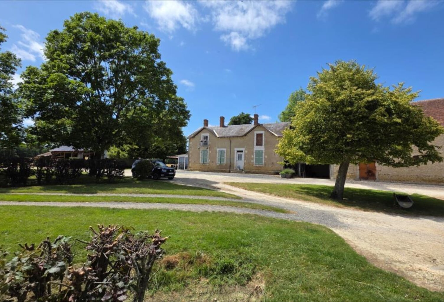 Vente terrain  159300 m² Bouges-le-Château (36110) — photo 1