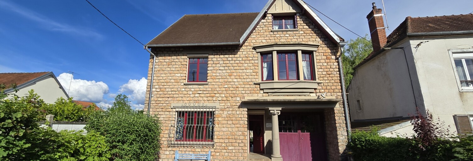 Maison 8 Pièces 200 m² à vendre à Lamarche-sur-Saône (21760)