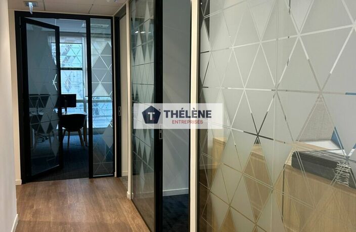 BUREAUX à LOUER — photo 4