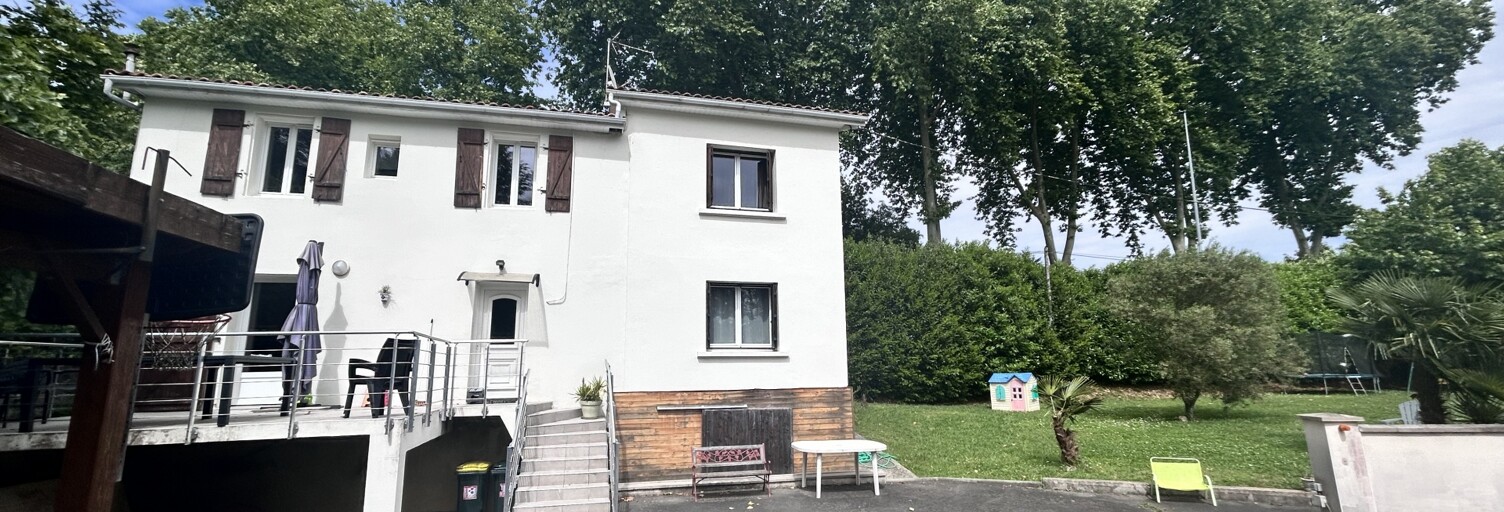 Maison 9 Pièces 138 m² à vendre à Puyoô (64270)