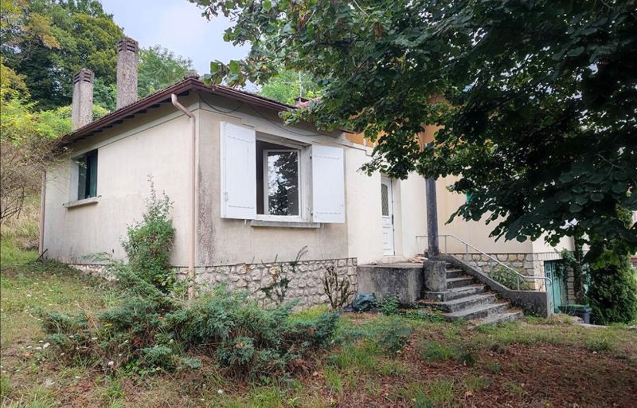 maison 6 pièces 118 m2 à vendre à Chalais (16210)