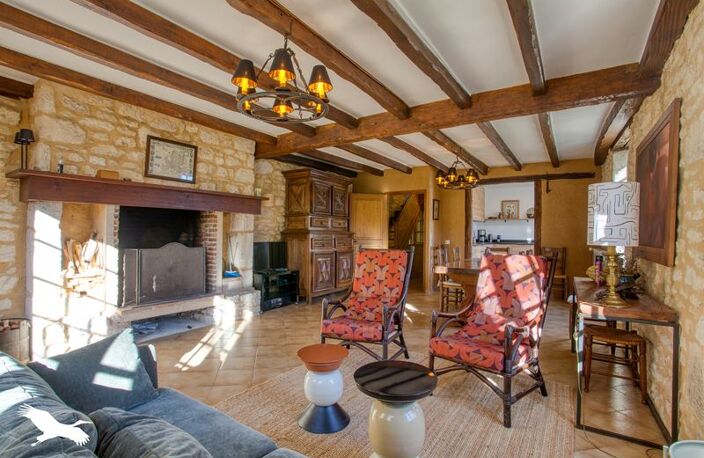 Maison en pierre de 7 pièces principales — photo 2