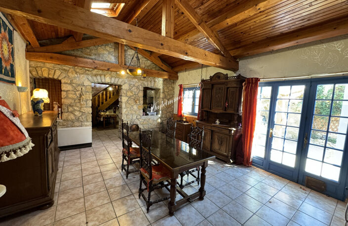 Maison de village  avec grande terrasse — photo 4