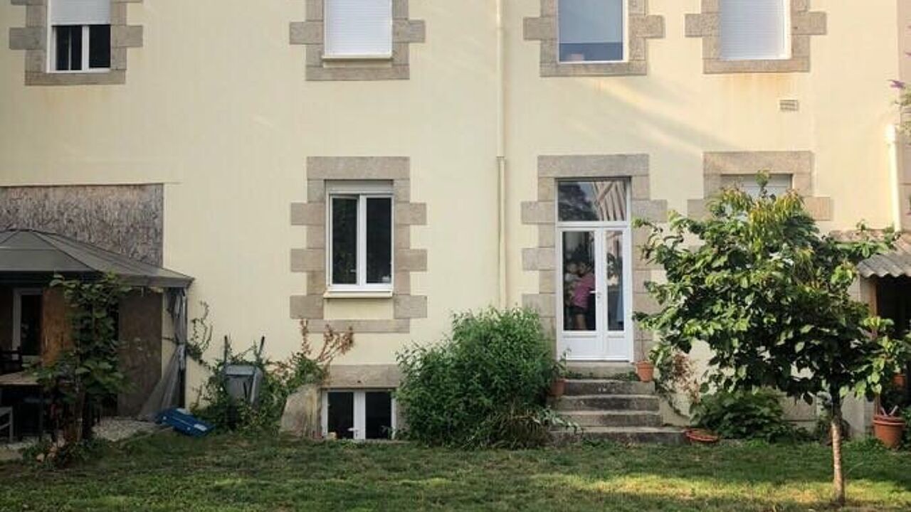 maison 8 pièces 231 m2 à vendre à Pontivy (56300)