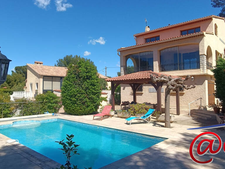 Villa de 230m² avec vue mer et piscine — photo 1