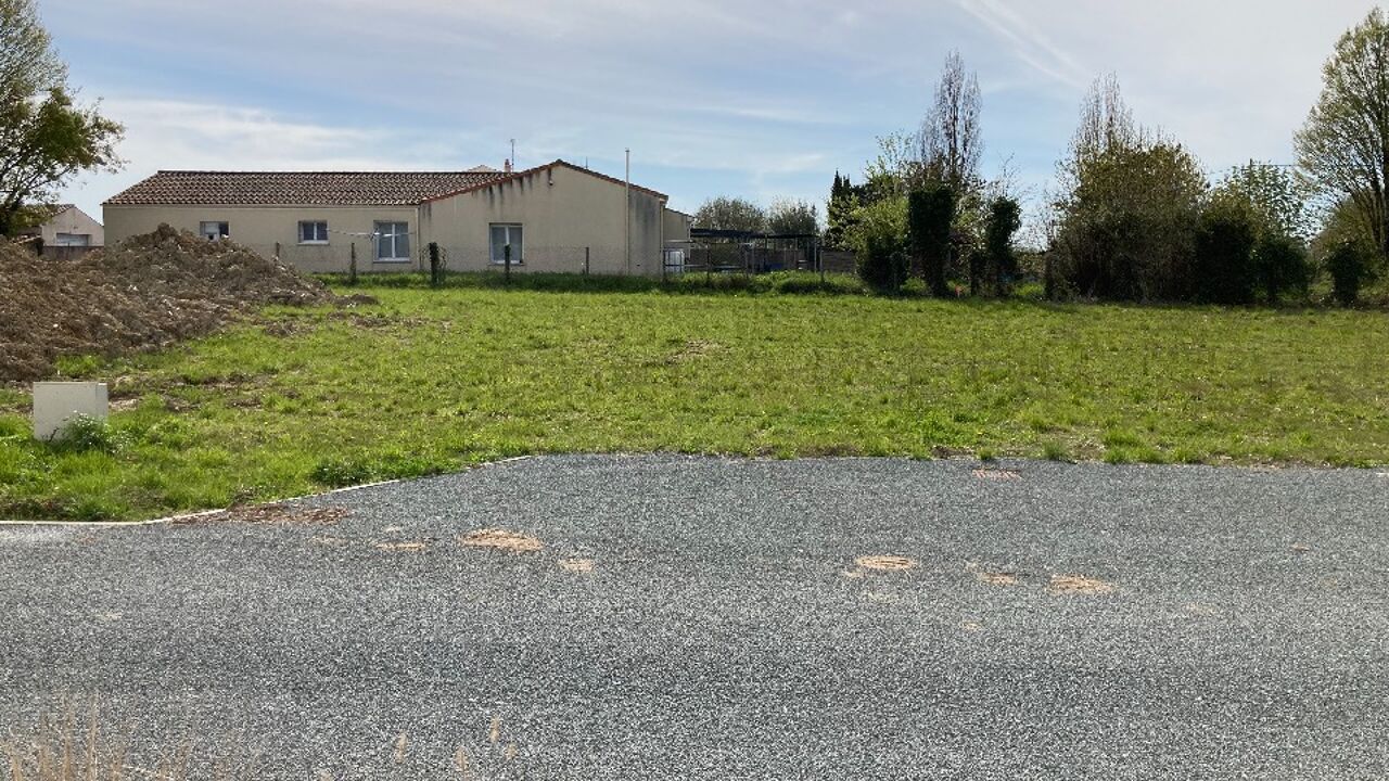 terrain  pièces 680 m2 à vendre à Bussac-sur-Charente (17100)